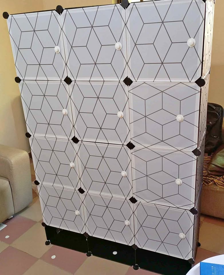 Armoire 12 cubes( 3 Battants ) pliable pour habits ou bureau